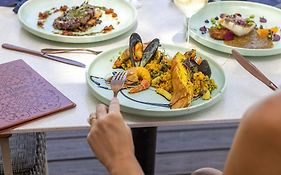 Peppers Beach Club & Spa